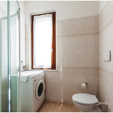 Il Faro فندق مبيت وإفطار سان بنيديتّو ديل ترونتو