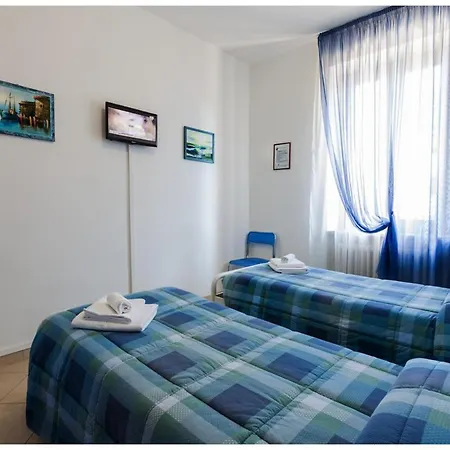 فندق مبيت وإفطار Il Faro 4*